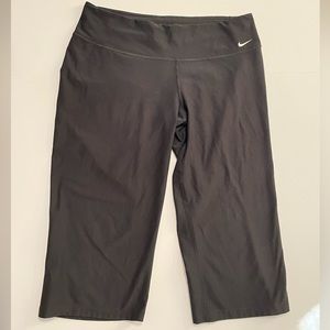 Nike Black Capri Workout Pants